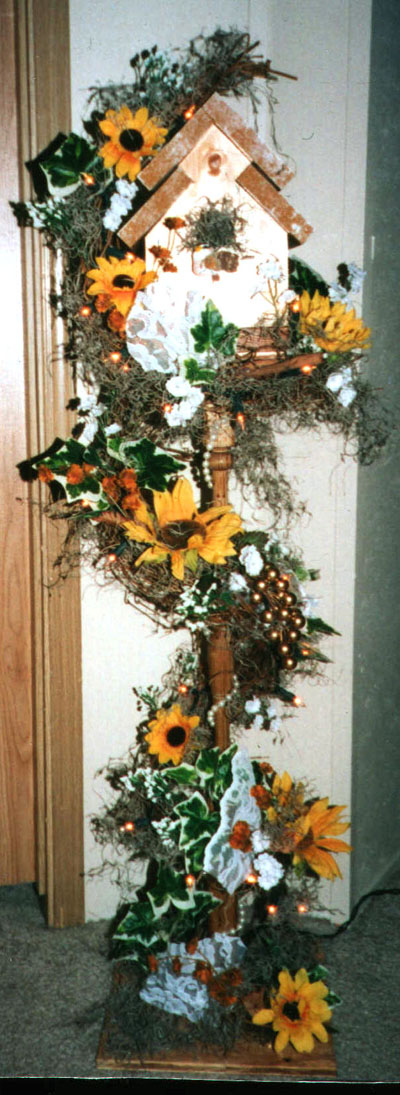 sunflowerbirdhouse.jpg